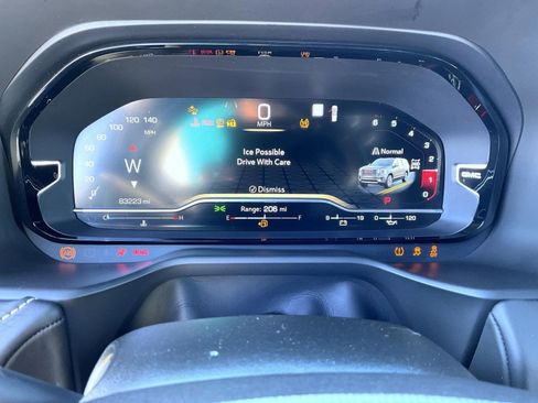 Used 2023 GMC Yukon Denali Ultimate image 12