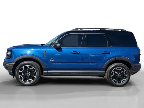 Used 2024 Ford Bronco Sport Outer Banks w/ Tech Package AWD/4WD image 2