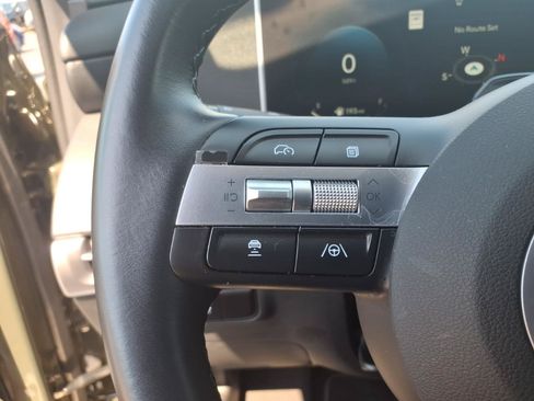Certified 2025 Hyundai Tucson SEL AWD/4WD image 28
