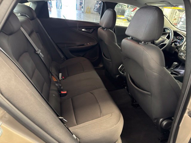 Used 2020 Chevrolet Malibu LT FWD image 11