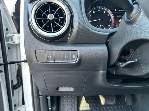 Used 2022 Hyundai Kona SEL w/ Convenience Package image 21