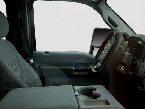 Used 2016 Ford F350 XLT w/ XLT Premium Package AWD/4WD image 10