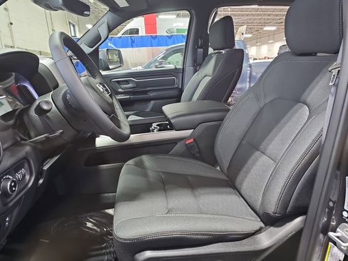 New 2026 RAM 1500 4x4 Crew Cab image 14
