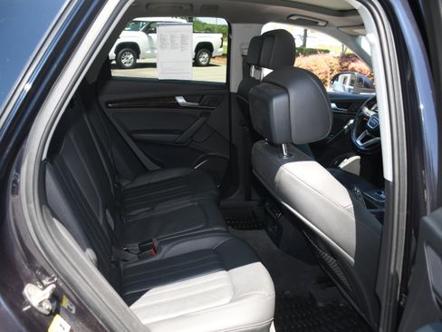 Used 2018 Audi Q5 2.0T Premium Plus w/ Premium Plus Package AWD/4WD image 21