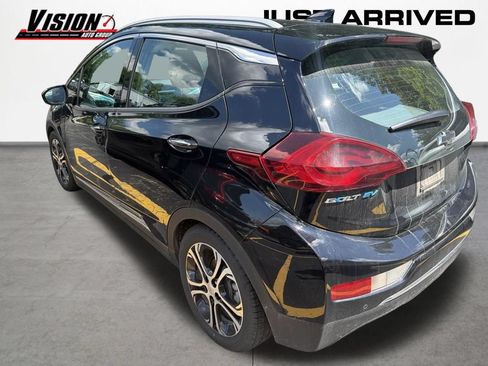 Used 2020 Chevrolet Bolt Premier w/ Infotainment Package FWD image 6