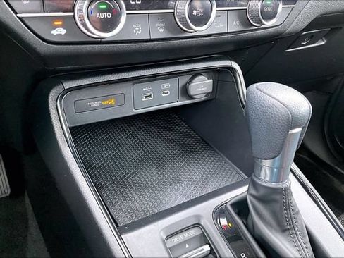 Used 2024 Honda CR-V EX image 16