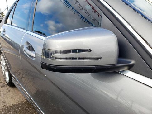 Used 2011 Mercedes-Benz C 300 4MATIC Sedan image 33