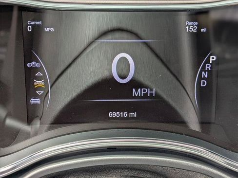 Used 2018 Jeep Grand Cherokee Altitude RWD image 11