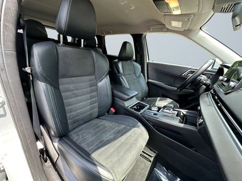 Used 2024 Mitsubishi Outlander SE FWD image 15