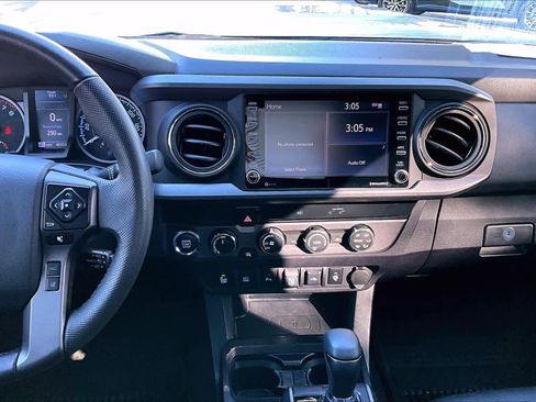 Used 2020 Toyota Tacoma TRD Sport w/ Technology Package image 7