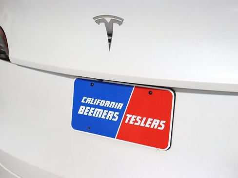 Used 2023 Tesla Model Y Long Range image 38