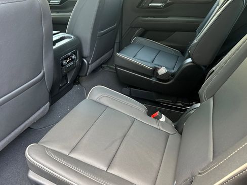 New 2025 Chevrolet Tahoe Premier image 13