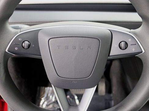 Used 2026 Tesla Model Y AWD image 15