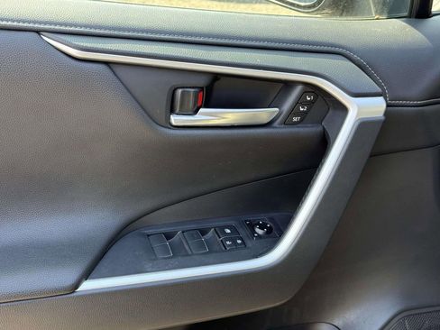 Used 2019 Toyota RAV4 Limited w/ Advanced Technology Package image 25