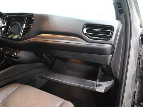 Used 2024 Dodge Durango SXT AWD/4WD image 27