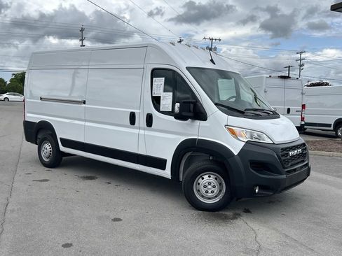 Used 2024 RAM ProMaster 2500 w/ Convenience Group FWD image 1