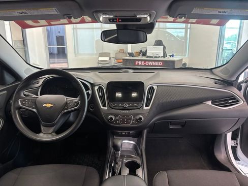 Used 2023 Chevrolet Malibu LT FWD image 12