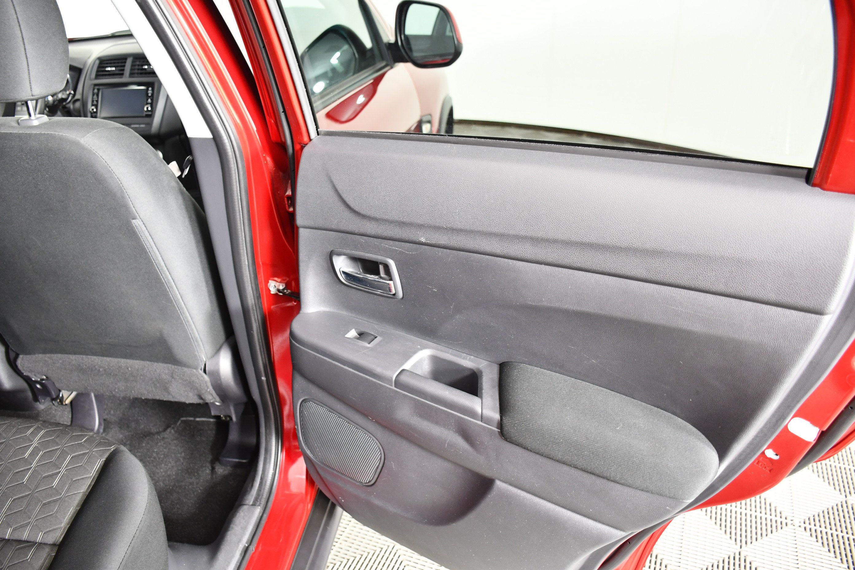 Used 2024 Mitsubishi Outlander Sport ES AWD/4WD image 41