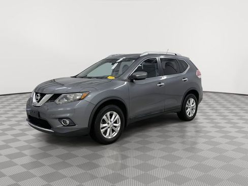 Used 2015 Nissan Rogue SV image 6