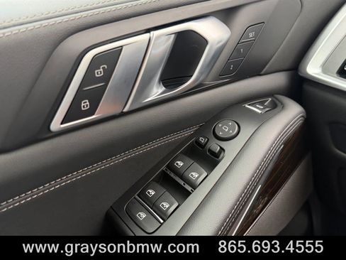 Used 2026 BMW X5 xDrive40i AWD/4WD image 25