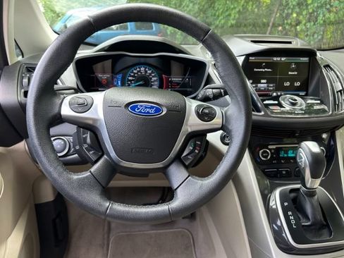 Used 2014 Ford C-MAX SEL w/ Equipment Group 302A FWD image 10