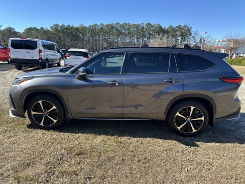 Used 2021 Toyota Highlander XSE image 8