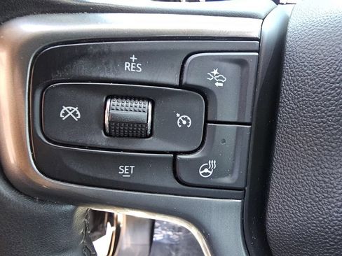 Used 2025 Chevrolet Silverado 1500 LT AWD/4WD image 26