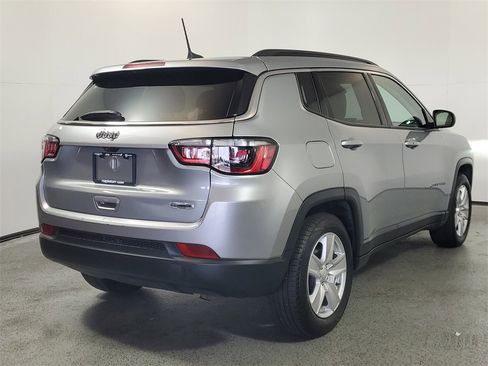 Used 2022 Jeep Compass Latitude w/ Sun and Sound Group image 6