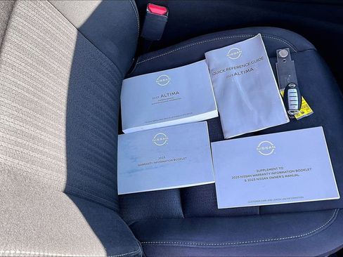 Used 2023 Nissan Altima 2.5 SV image 12