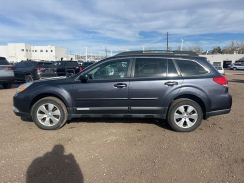 Used 2012 Subaru Outback 3.6R Limited w/ Moonroof Pkg image 2