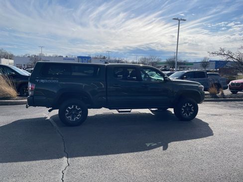 Used 2021 Toyota Tacoma TRD Off-Road w/ TRD Premium Off Road Package image 13