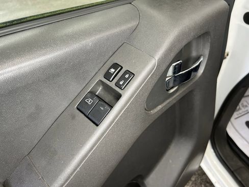 Used 2019 Nissan Frontier SV image 15