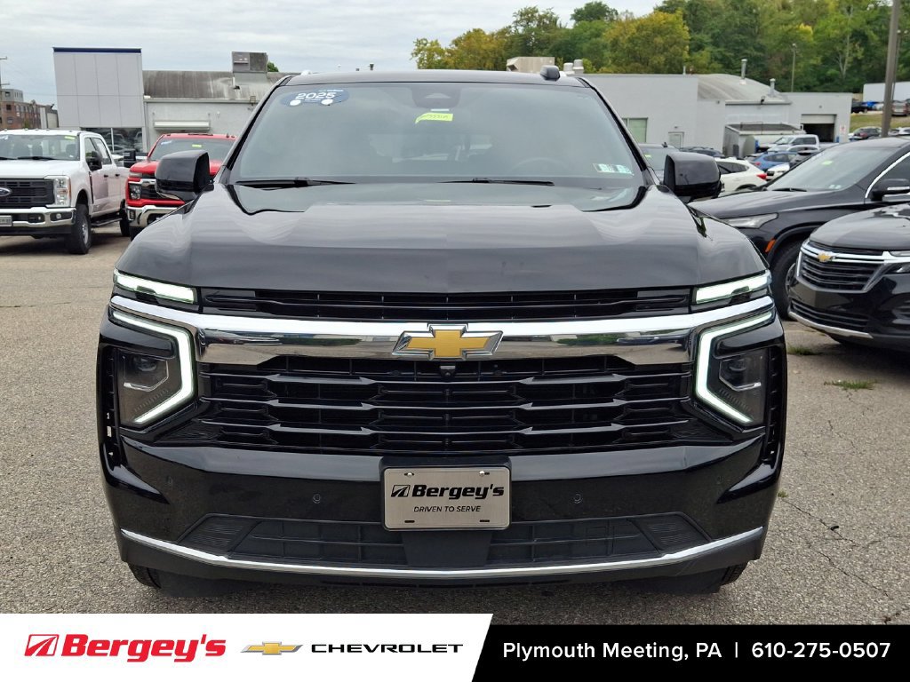 Certified 2025 Chevrolet Tahoe LS AWD/4WD image 3