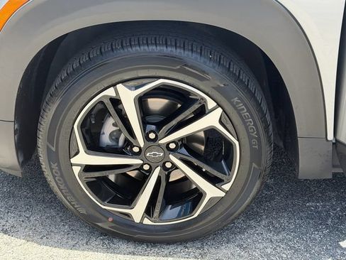 Used 2023 Chevrolet TrailBlazer RS w/ Sun and Liftgate Package FWD image 20