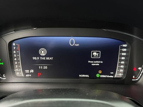 Used 2025 Honda Pilot Elite image 14