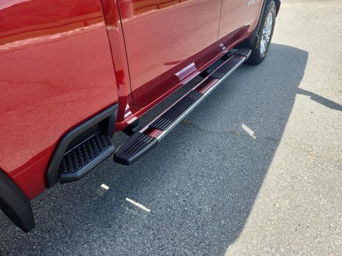 Used 2022 Chevrolet Silverado 2500 High Country w/ Safety Package II AWD/4WD image 7