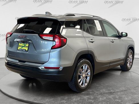 Used 2023 GMC Terrain SLT AWD/4WD image 4
