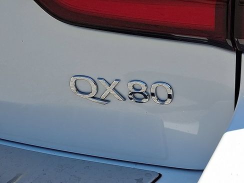 Used 2024 INFINITI QX80 Sensory w/ All-Season Package AWD/4WD image 33