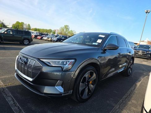 Used 2019 Audi e-tron Prestige w/ Prestige Package AWD/4WD image 1
