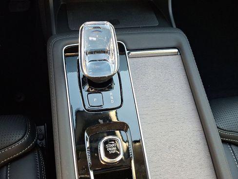 New 2026 Volvo XC90 B6 Ultra w/ Protection Package image 11