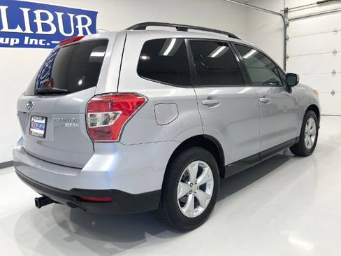 Used 2016 Subaru Forester 2.5i Premium AWD/4WD image 4