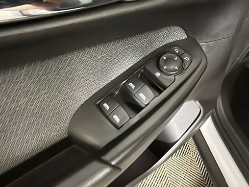 Used 2025 Chevrolet TrailBlazer LT FWD image 12