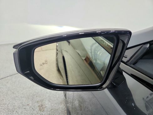 Used 2024 Lexus LC 500 Convertible image 23