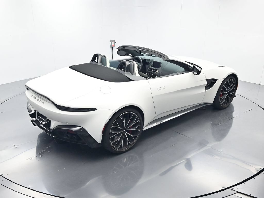 Used 2023 Aston Martin V8 Vantage Roadster RWD image 43
