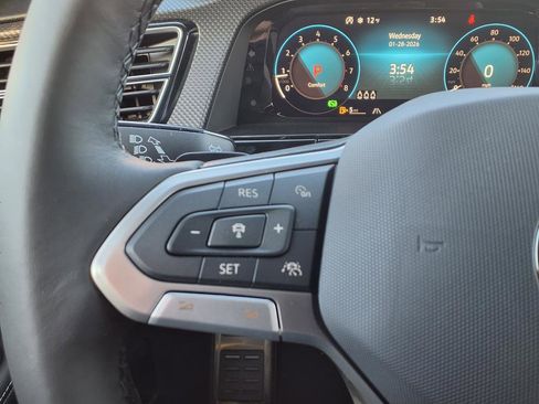 New 2026 Volkswagen Atlas Cross Sport SEL Premium R-Line image 10