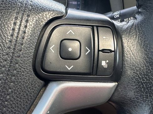 Used 2015 Toyota Sienna XLE image 30