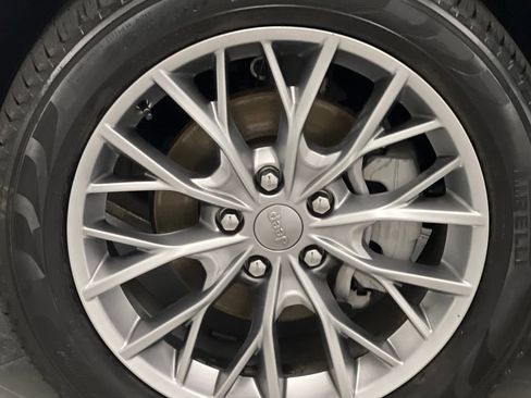 Used 2025 Jeep Grand Cherokee Summit image 68