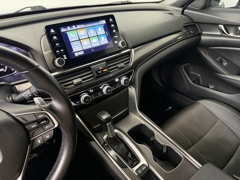 Used 2020 Honda Accord Sport image 18