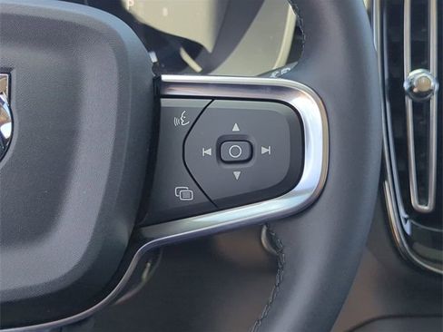 New 2025 Volvo XC40 B5 Core w/ Protection Package Premier image 24