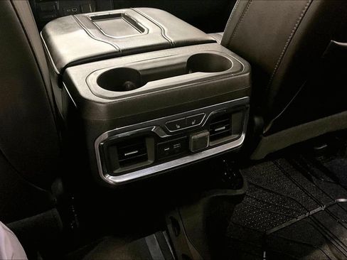 Used 2019 Chevrolet Silverado 1500 High Country AWD/4WD image 11
